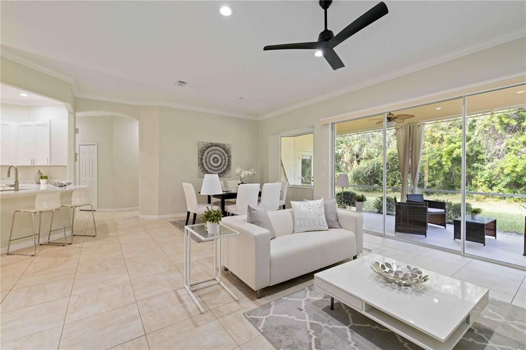 合同活跃: $349,000 (2 贝兹, 2 浴室, 1742 平方英尺)