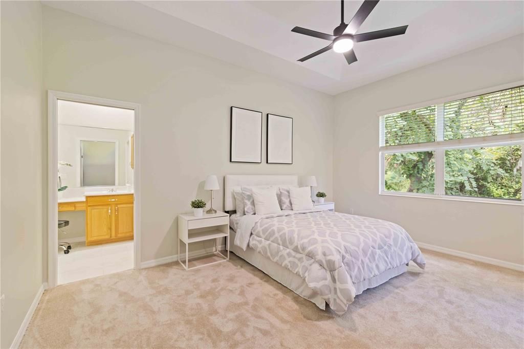 合同活跃: $349,000 (2 贝兹, 2 浴室, 1742 平方英尺)