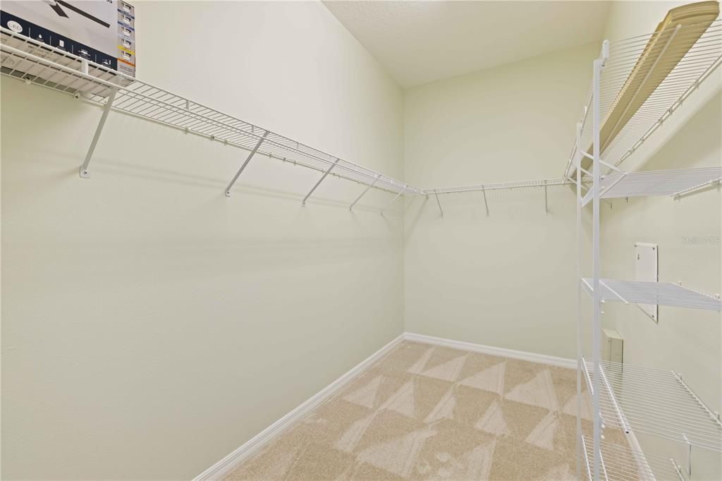 合同活跃: $349,000 (2 贝兹, 2 浴室, 1742 平方英尺)