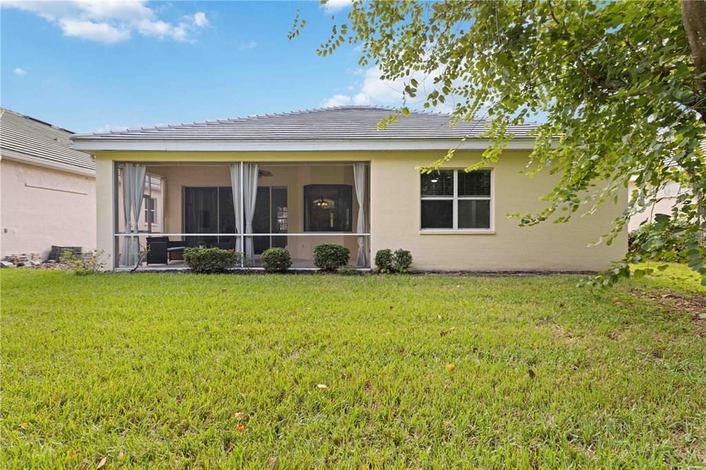 合同活跃: $349,000 (2 贝兹, 2 浴室, 1742 平方英尺)