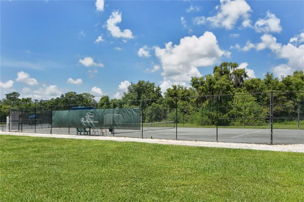 合同活跃: $349,000 (2 贝兹, 2 浴室, 1742 平方英尺)