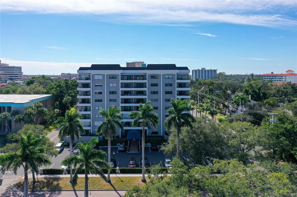 For Sale: $250,000 (2 beds, 2 baths, 1280 Square Feet)