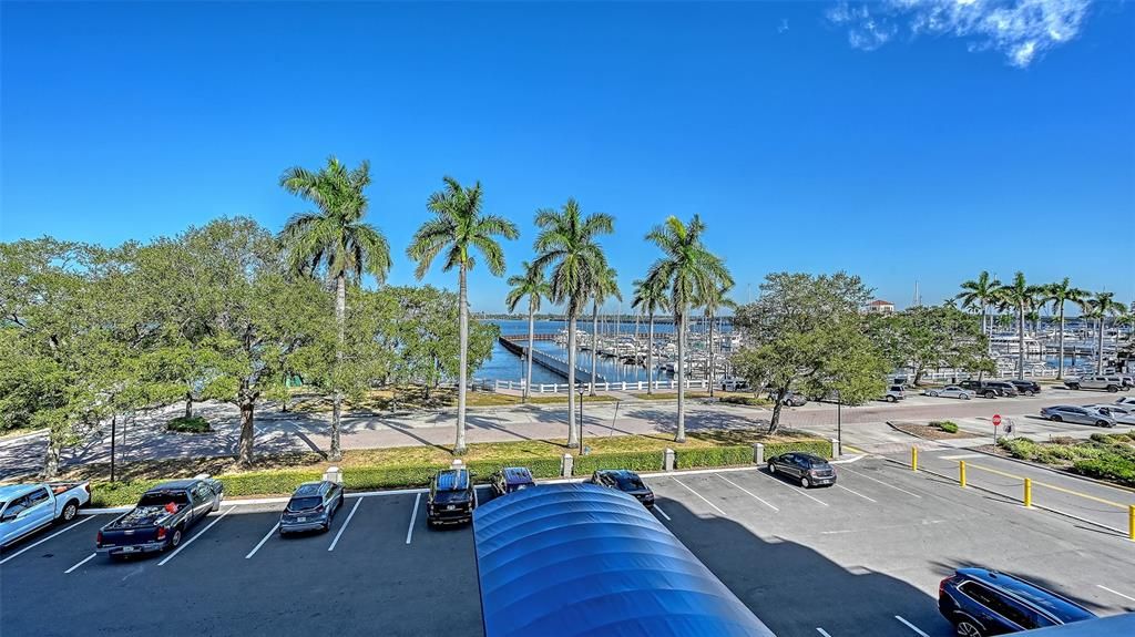 For Sale: $250,000 (2 beds, 2 baths, 1280 Square Feet)