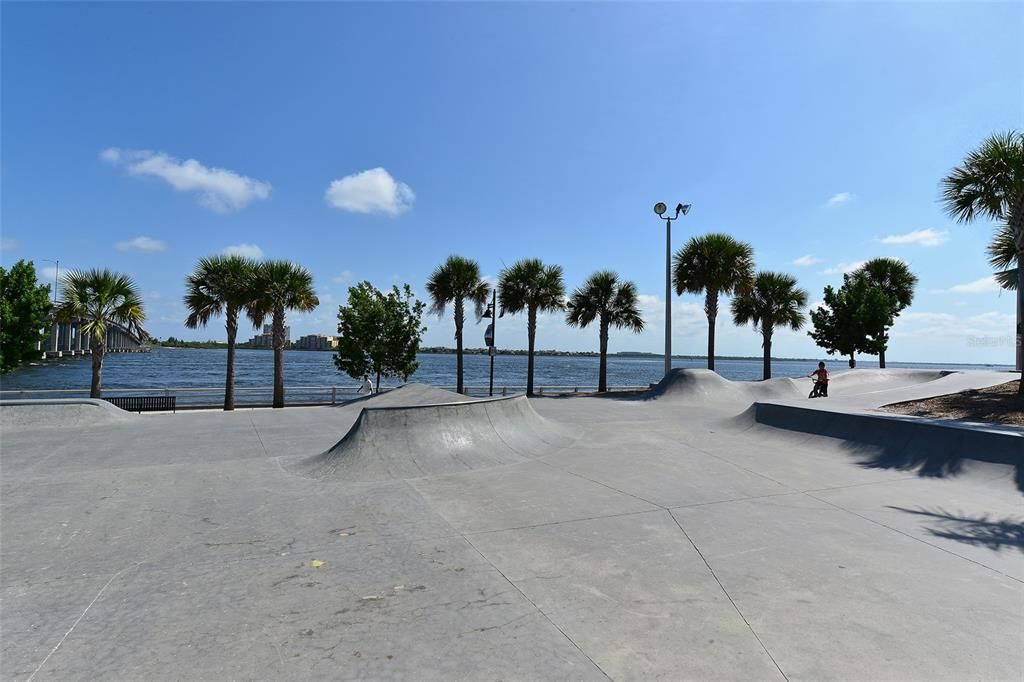 For Sale: $250,000 (2 beds, 2 baths, 1280 Square Feet)