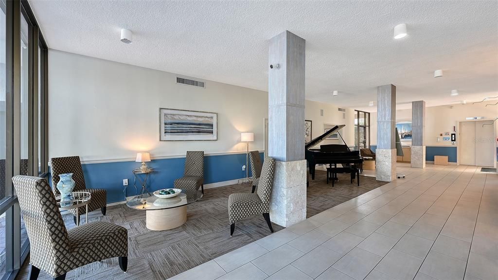 For Sale: $250,000 (2 beds, 2 baths, 1280 Square Feet)