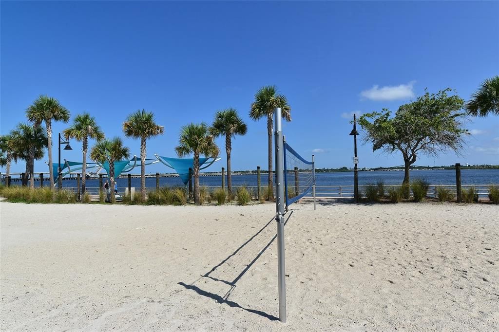 For Sale: $250,000 (2 beds, 2 baths, 1280 Square Feet)