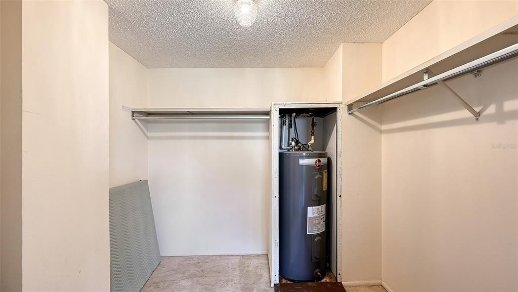 For Sale: $250,000 (2 beds, 2 baths, 1280 Square Feet)