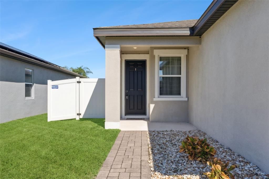 待售: $395,000 (4 贝兹, 2 浴室, 2057 平方英尺)