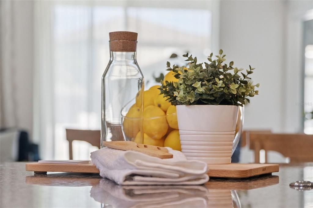 待售: $395,000 (4 贝兹, 2 浴室, 2057 平方英尺)