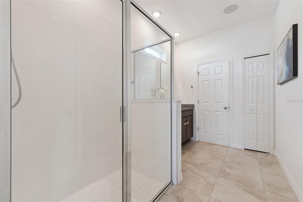 待售: $395,000 (4 贝兹, 2 浴室, 2057 平方英尺)