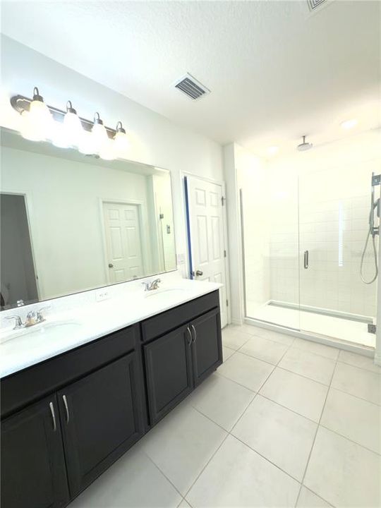 出租: $2,300 (4 贝兹, 2 浴室, 1820 平方英尺)