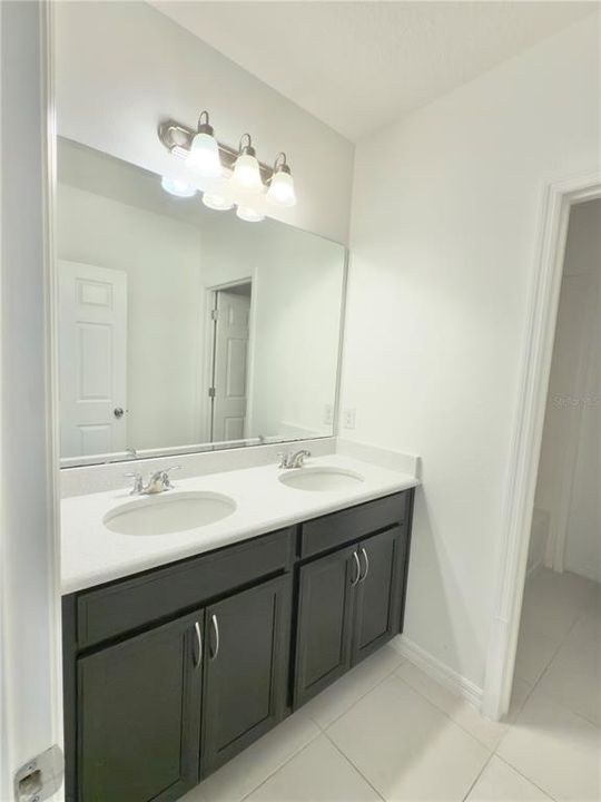 出租: $2,300 (4 贝兹, 2 浴室, 1820 平方英尺)