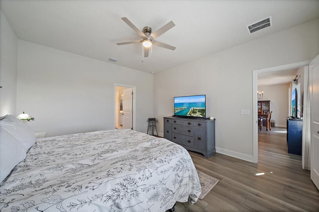 For Sale: $489,900 (3 beds, 2 baths, 1808 Square Feet)