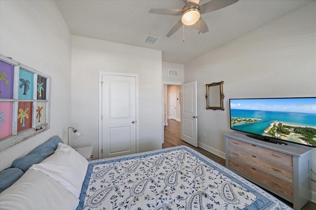 For Sale: $489,900 (3 beds, 2 baths, 1808 Square Feet)