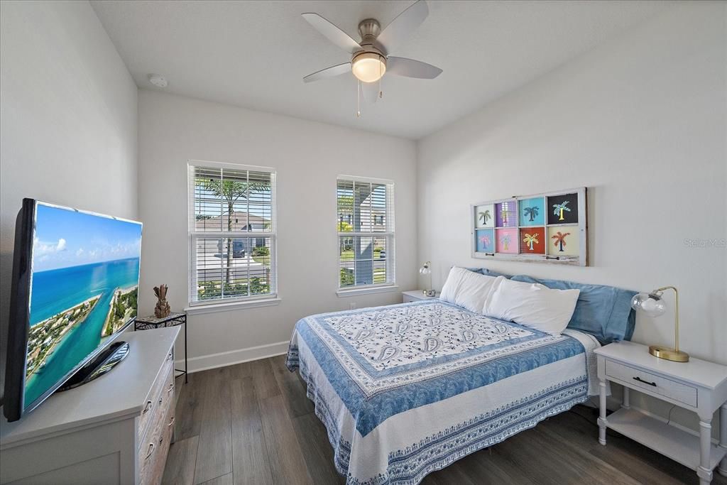 For Sale: $489,900 (3 beds, 2 baths, 1808 Square Feet)