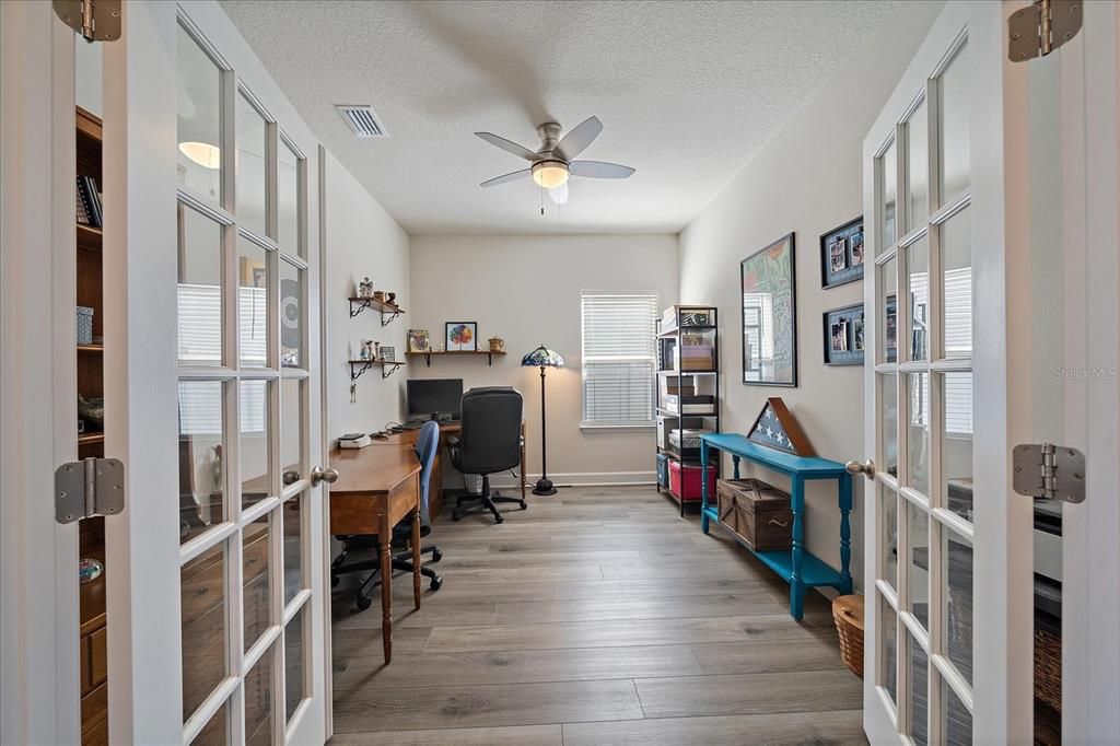 For Sale: $489,900 (3 beds, 2 baths, 1808 Square Feet)