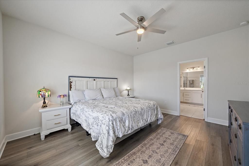 For Sale: $489,900 (3 beds, 2 baths, 1808 Square Feet)