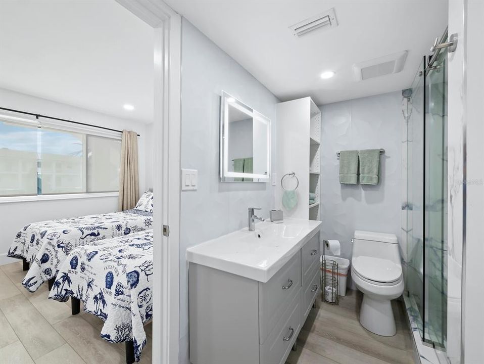 На продажу: $599,000 (2 спален, 2 ванн, 1154 Квадратных фут)