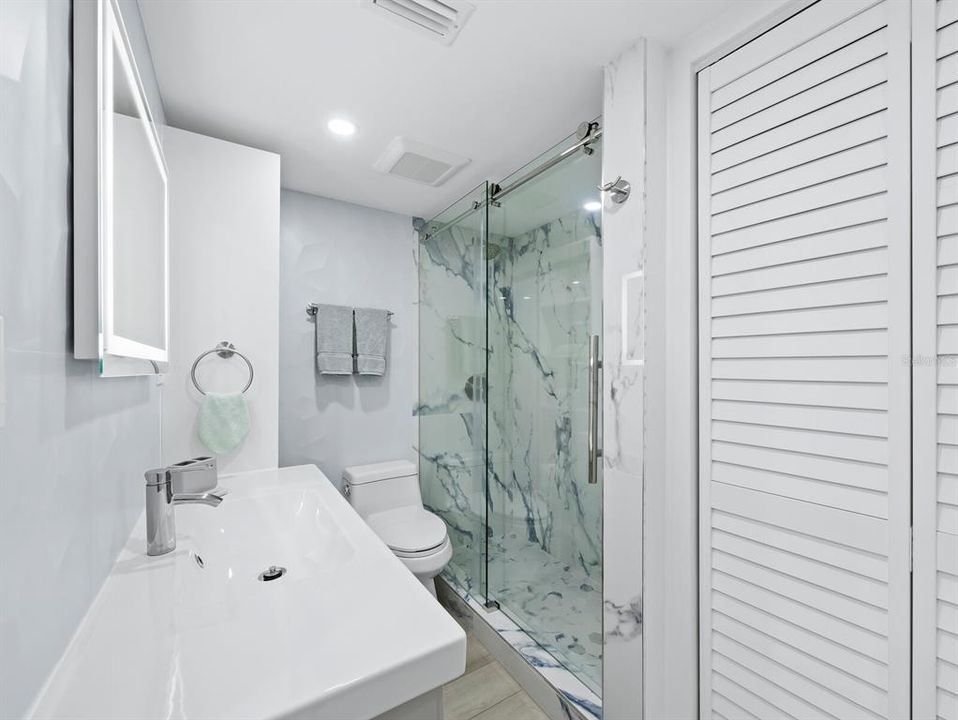 На продажу: $599,000 (2 спален, 2 ванн, 1154 Квадратных фут)