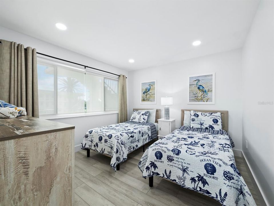 На продажу: $599,000 (2 спален, 2 ванн, 1154 Квадратных фут)