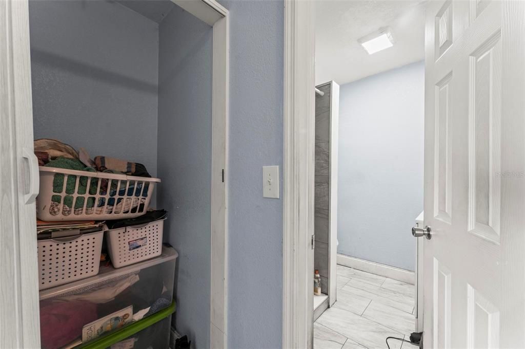 For Sale: $179,900 (3 beds, 2 baths, 920 Square Feet)