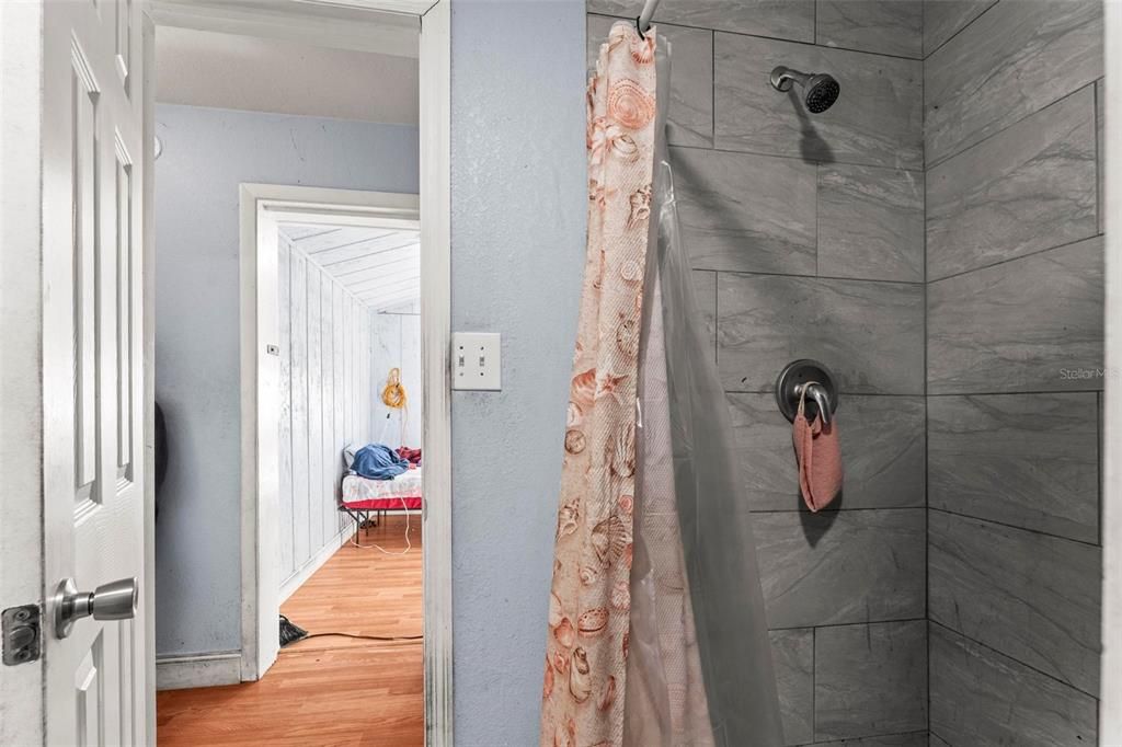 For Sale: $179,900 (3 beds, 2 baths, 920 Square Feet)