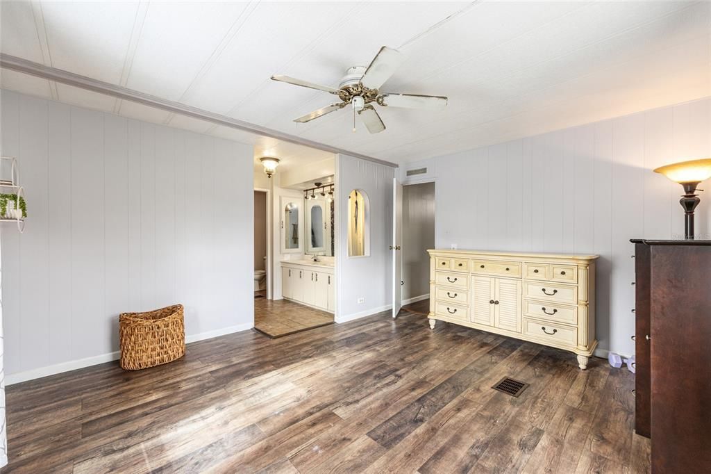 待售: $339,000 (3 贝兹, 2 浴室, 1934 平方英尺)