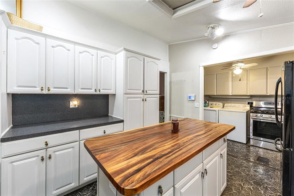 待售: $339,000 (3 贝兹, 2 浴室, 1934 平方英尺)