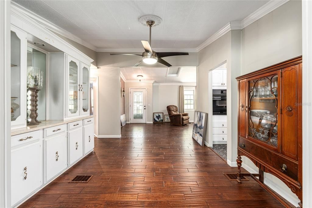 待售: $339,000 (3 贝兹, 2 浴室, 1934 平方英尺)