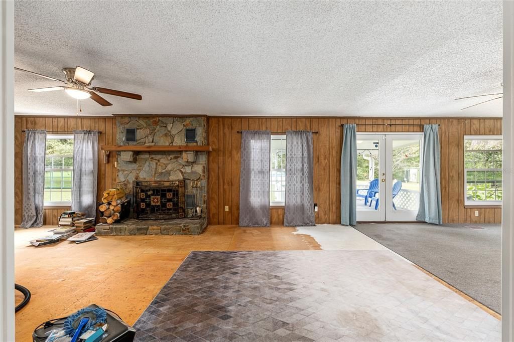 待售: $339,000 (3 贝兹, 2 浴室, 1934 平方英尺)