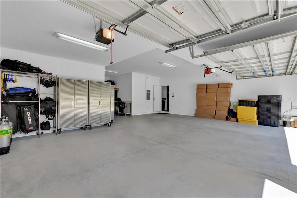 For Sale: $625,000 (4 beds, 3 baths, 3573 Square Feet)