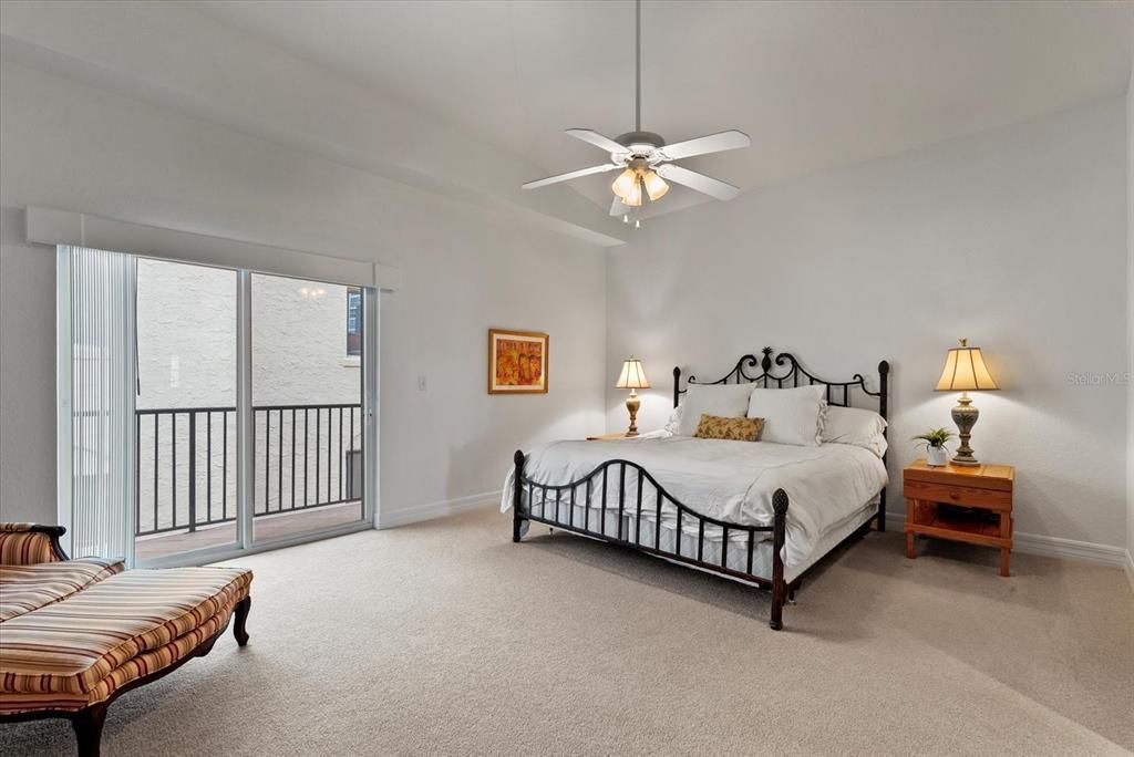 For Sale: $750,000 (3 beds, 2 baths, 1786 Square Feet)