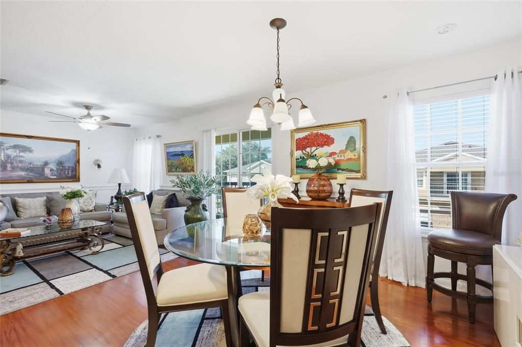 For Sale: $225,000 (2 beds, 2 baths, 1268 Square Feet)