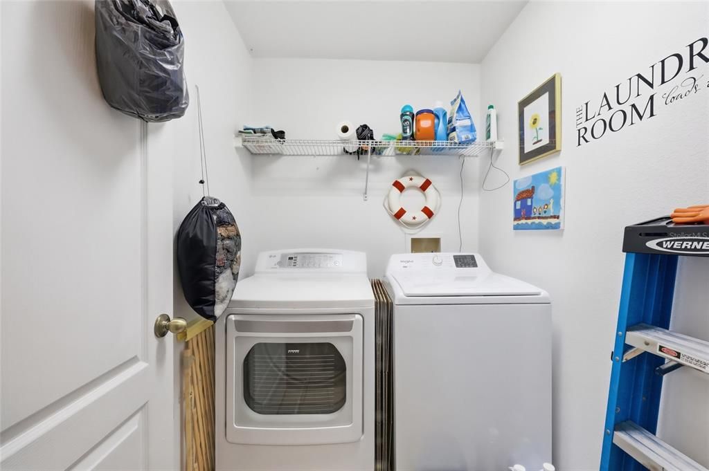 For Sale: $225,000 (2 beds, 2 baths, 1268 Square Feet)