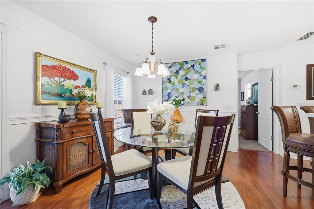 For Sale: $225,000 (2 beds, 2 baths, 1268 Square Feet)