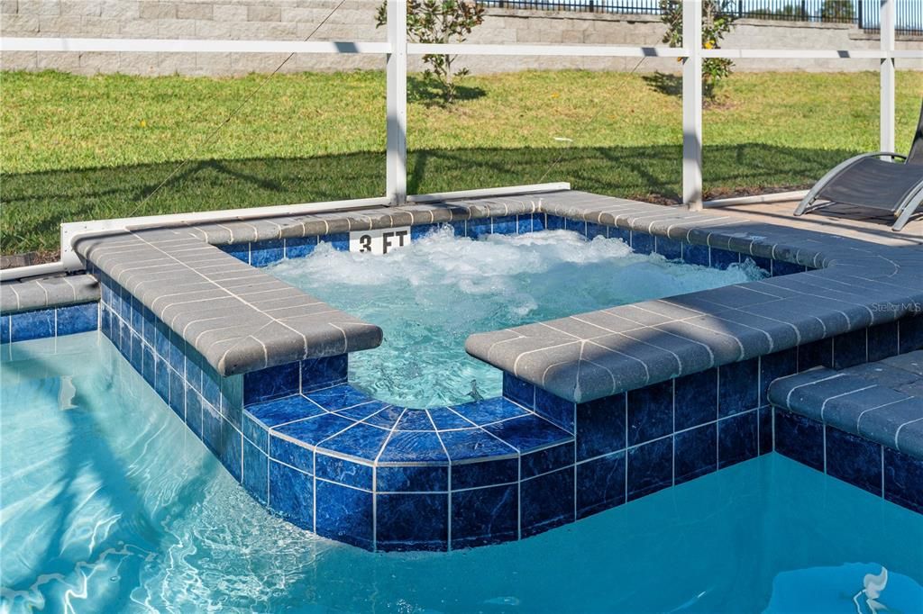 Под контрактом: $699,900 (7 спален, 5 ванн, 4018 Квадратных фут)