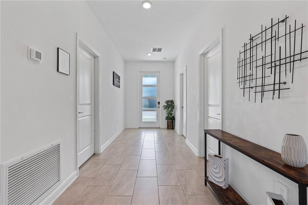 Под контрактом: $699,900 (7 спален, 5 ванн, 4018 Квадратных фут)