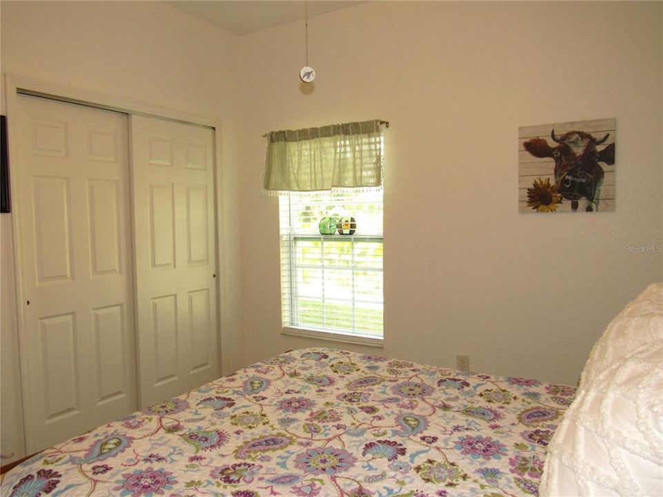 For Sale: $349,900 (4 beds, 2 baths, 1906 Square Feet)