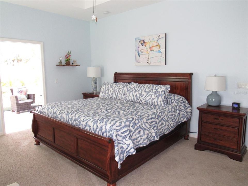 For Sale: $349,900 (4 beds, 2 baths, 1906 Square Feet)