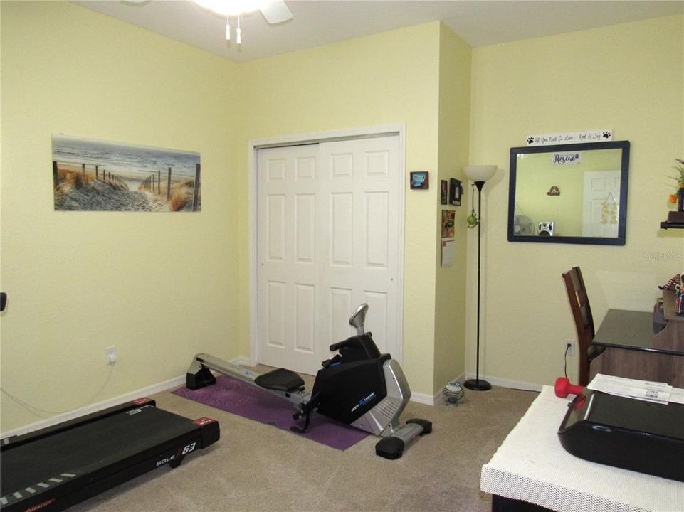 For Sale: $349,900 (4 beds, 2 baths, 1906 Square Feet)