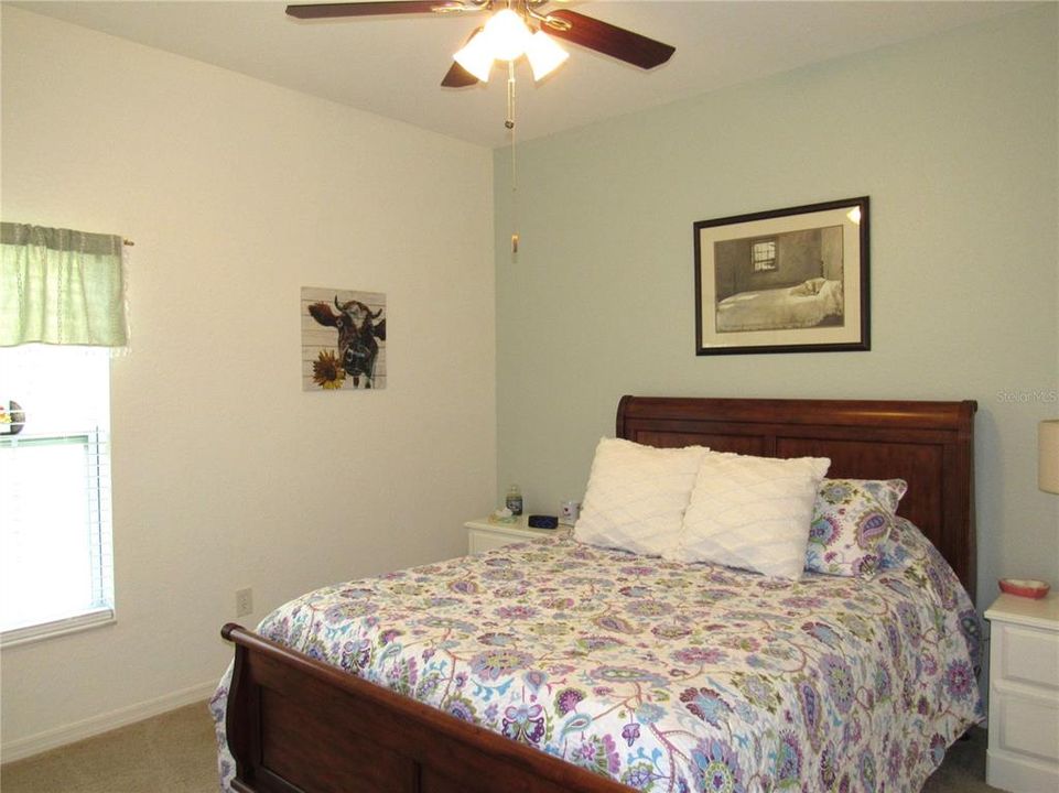 For Sale: $349,900 (4 beds, 2 baths, 1906 Square Feet)