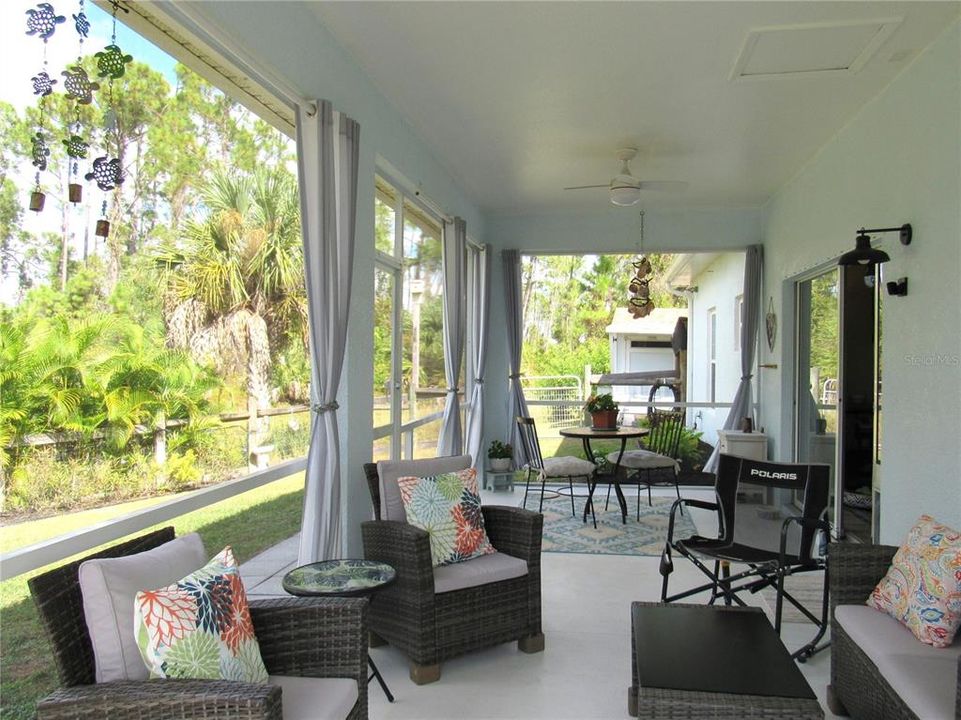 For Sale: $349,900 (4 beds, 2 baths, 1906 Square Feet)