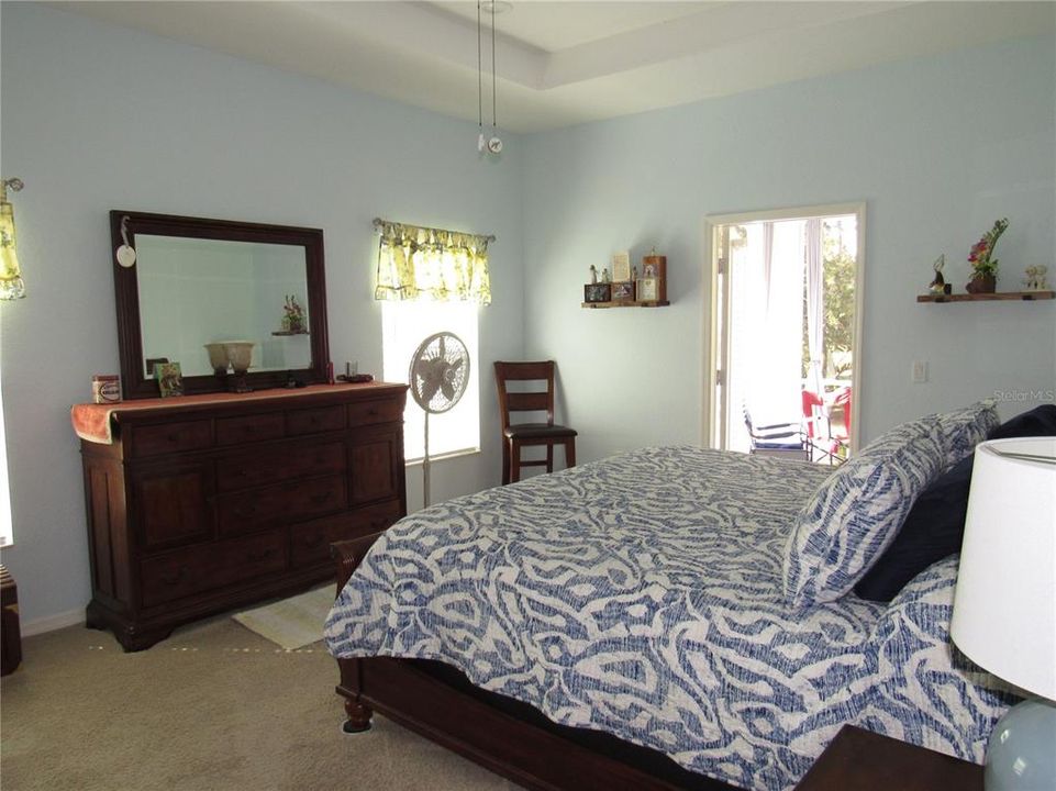 For Sale: $349,900 (4 beds, 2 baths, 1906 Square Feet)