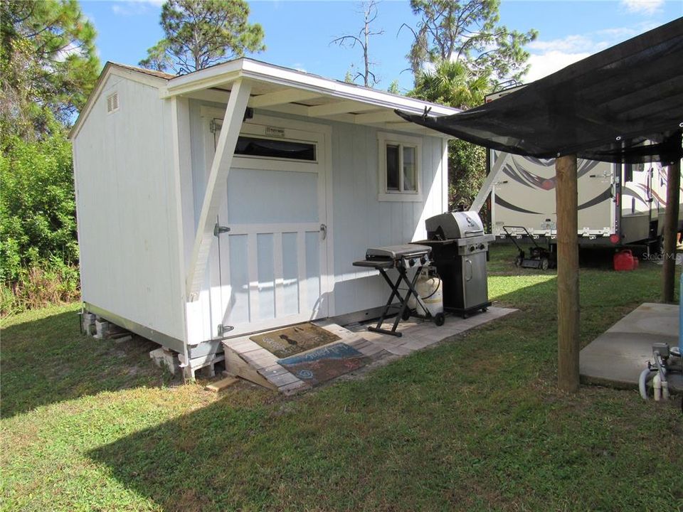 For Sale: $349,900 (4 beds, 2 baths, 1906 Square Feet)