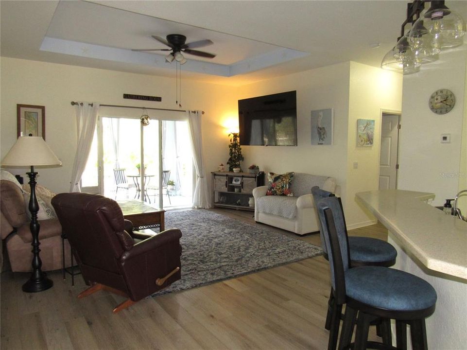 For Sale: $349,900 (4 beds, 2 baths, 1906 Square Feet)