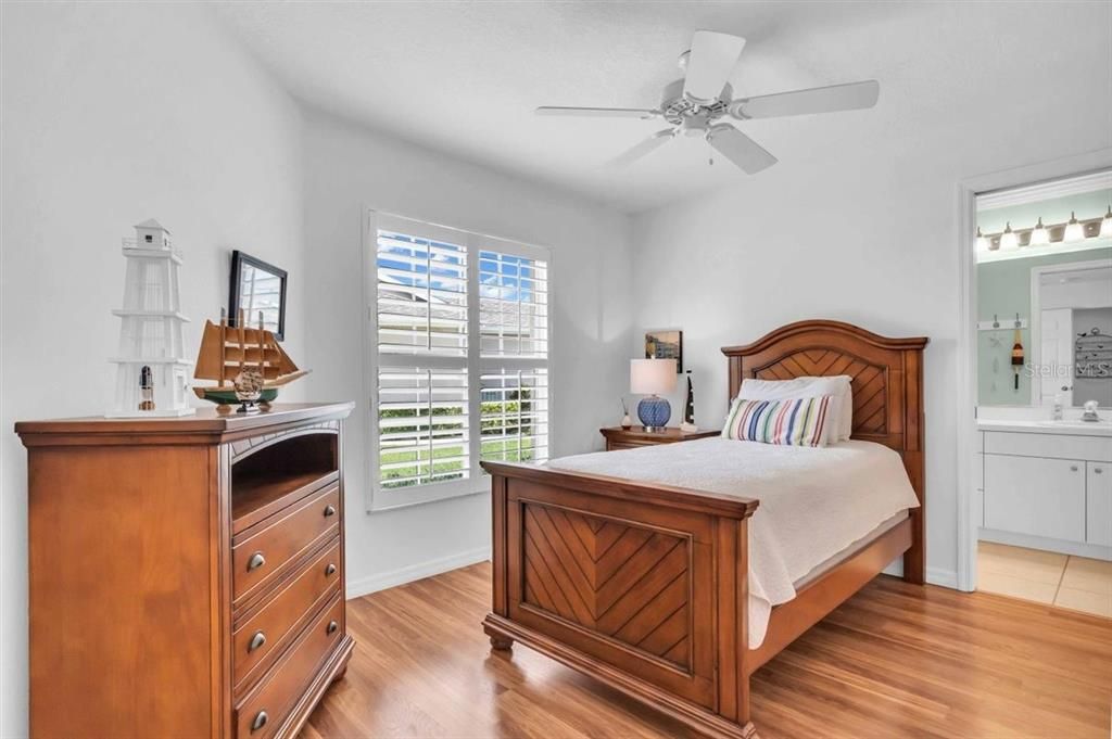 For Sale: $348,900 (3 beds, 2 baths, 1488 Square Feet)