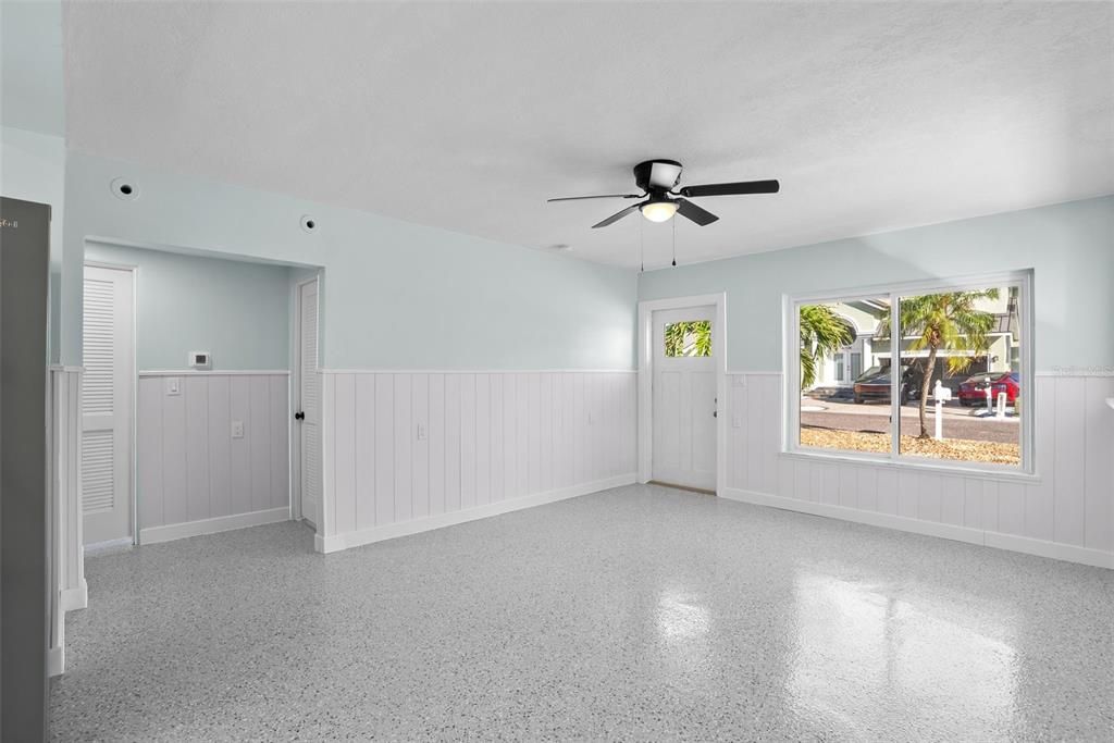 For Sale: $619,000 (2 beds, 1 baths, 1064 Square Feet)