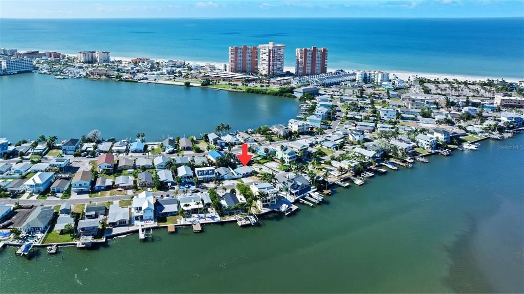 For Sale: $619,000 (2 beds, 1 baths, 1064 Square Feet)