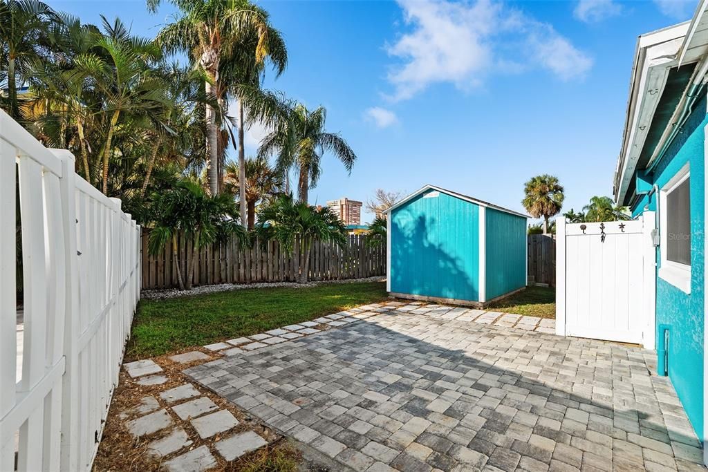 For Sale: $619,000 (2 beds, 1 baths, 1064 Square Feet)