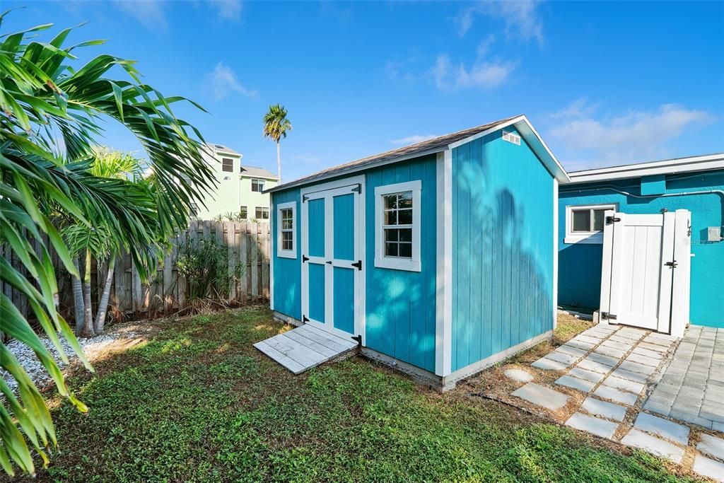 For Sale: $619,000 (2 beds, 1 baths, 1064 Square Feet)